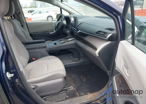 2021 Toyota Sienna Le из США, поврежденный, VIN 5TDKRKEC4MS024401